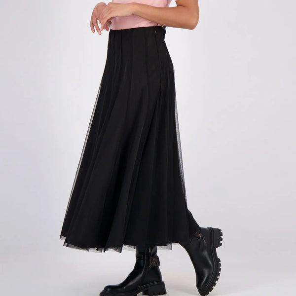SAIA MIDI DE TULE EM LOOK CLOCHE