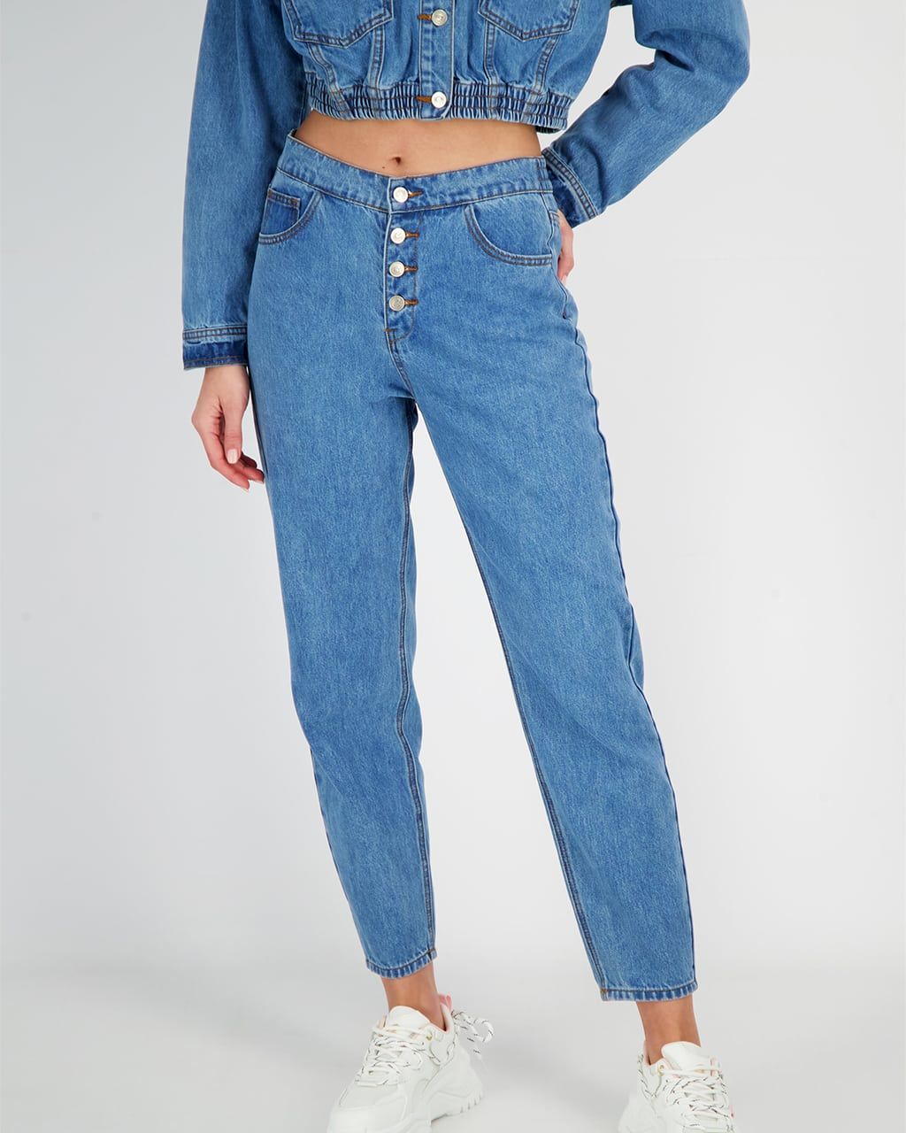 DENIM TROUSERS WITH BUTTON DETAIL